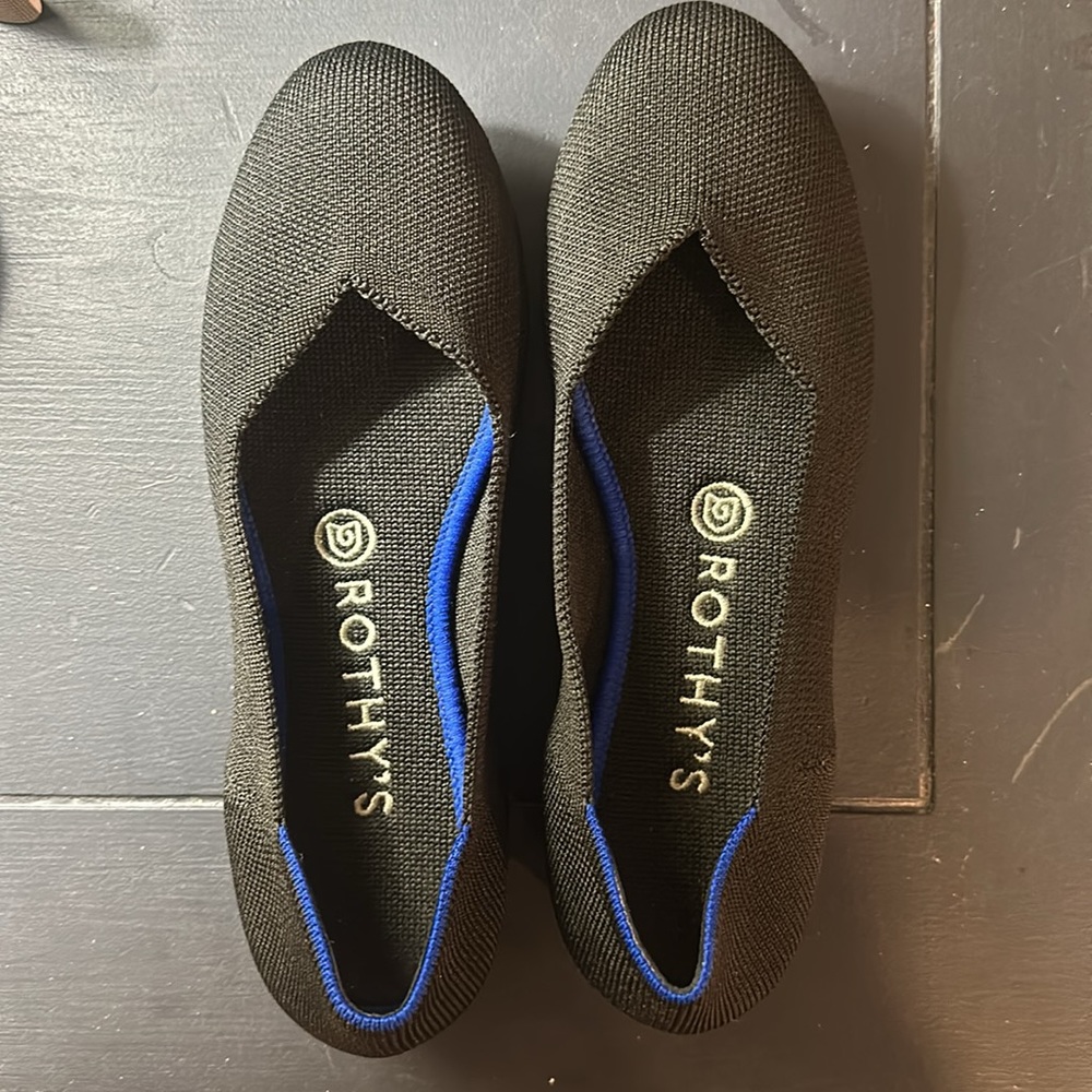 Black Rothy’s shoes - Picture 4 of 4